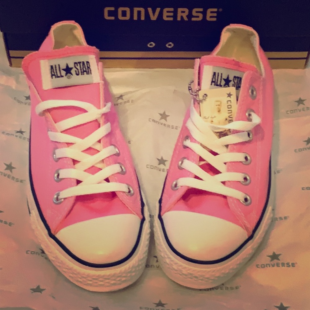 NWT & Box 🔥🔥🌈 CONVERSE Chuck Taylor